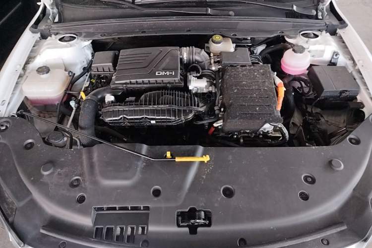 Used BYD Qin PLUS 2024 HONOR Edition DM-i 55KM Leading Model Engine Bay