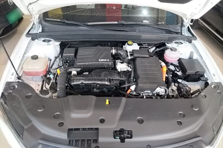 Used BYD Qin PLUS 2024 HONOR Edition DM-i 55KM Leading Model Engine Bay