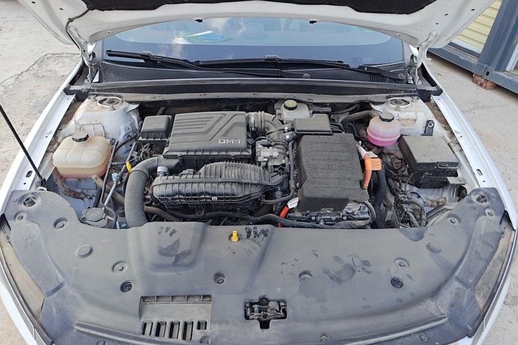 Used BYD Qin PLUS 2024 HONOR Edition DM-i 55KM Leading Model Engine Bay