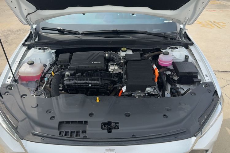 Used BYD Qin PLUS 2024 HONOR Edition DM-i 55KM Leading Model Engine Bay
