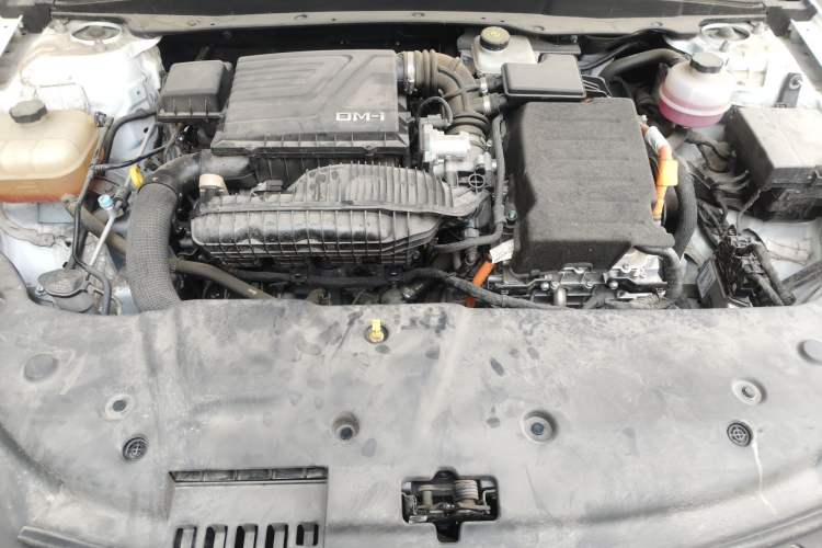 Used BYD Qin PLUS 2024 HONOR Edition DM-i 55KM Leading Model Engine Bay