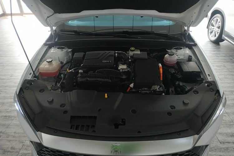 Used BYD Qin PLUS 2024 HONOR Edition DM-i 55KM Leading Model Engine Bay