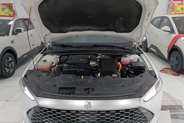 Used BYD Qin PLUS 2024 HONOR Edition DM-i 55KM Leading Model Engine Bay