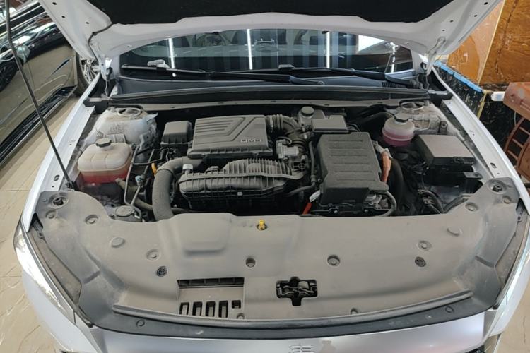 Used BYD Qin PLUS 2024 HONOR Edition DM-i 55KM Leading Model Engine Bay