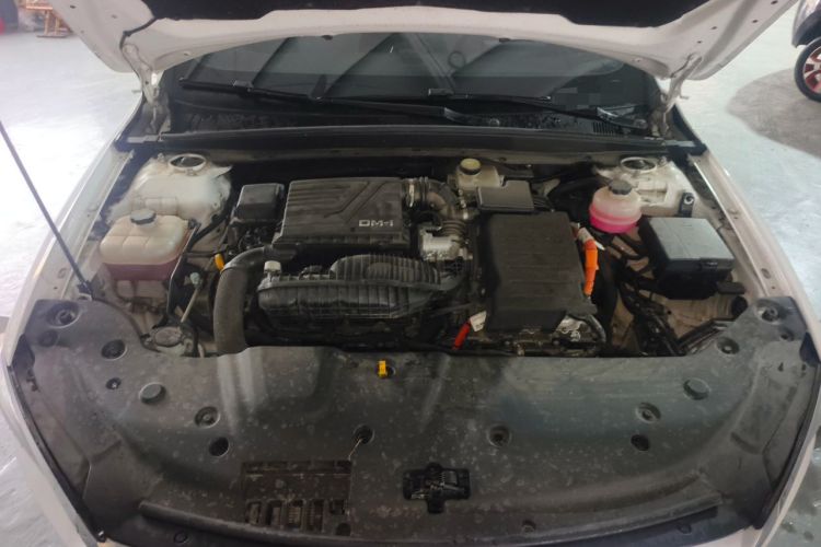 Used BYD Qin PLUS 2024 HONOR Edition DM-i 55KM Leading Model Engine Bay