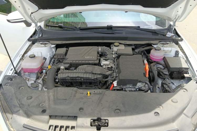 Used BYD Qin PLUS 2024 HONOR Edition DM-i 55KM Leading Model Engine Bay
