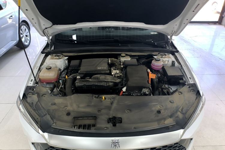Used BYD Qin PLUS 2024 HONOR Edition DM-i 55KM Leading Model Engine Bay
