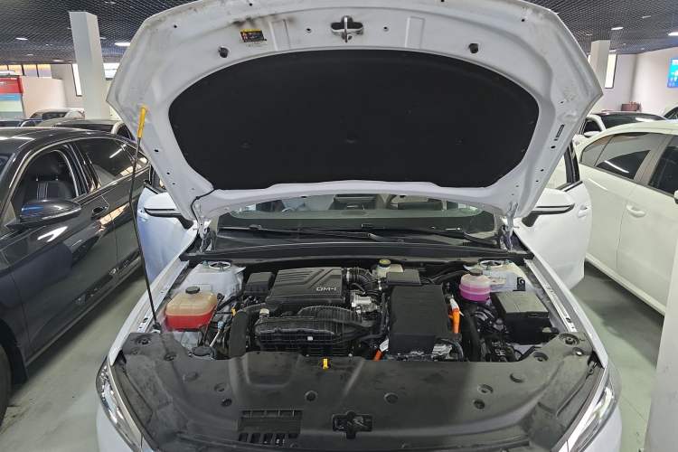 Used BYD Qin PLUS 2024 HONOR Edition DM-i 55KM Leading Model Engine Bay