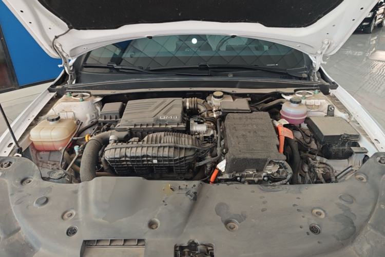 Used BYD Qin PLUS 2024 HONOR Edition DM-i 55KM Leading Model Engine Bay
