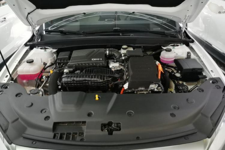 Used BYD Qin PLUS 2024 HONOR Edition DM-i 55KM Leading Model Engine Bay