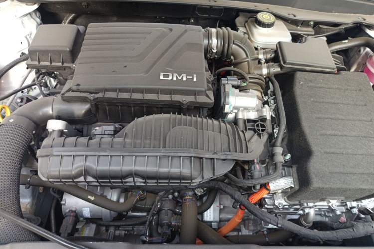 Used BYD Qin PLUS 2024 HONOR Edition DM-i 55KM Leading Model Engine Bay