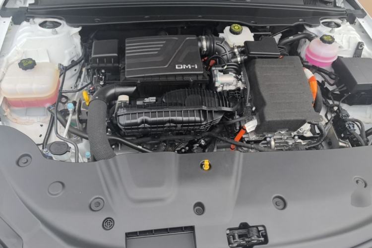 Used BYD Qin PLUS 2024 HONOR Edition DM-i 55KM Leading Model Engine Bay