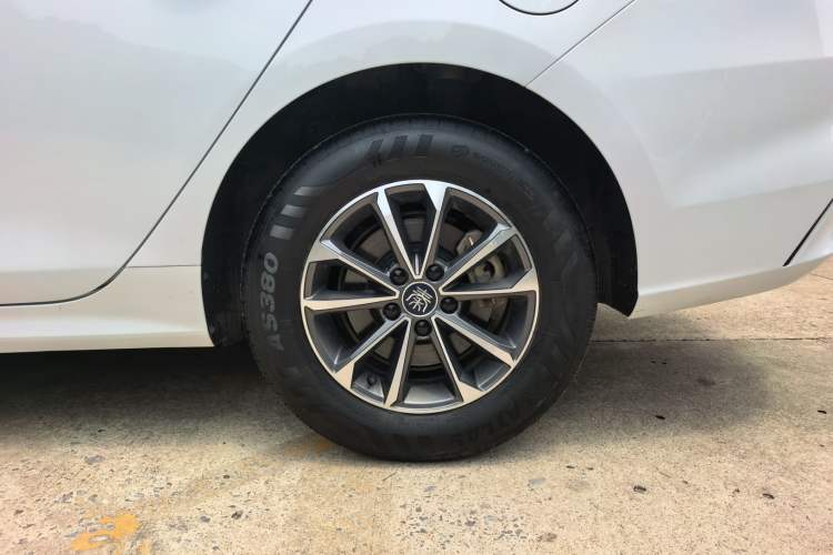 Used BYD Qin PLUS 2024 HONOR Edition DM-i 55KM Leading Model Exterior 2