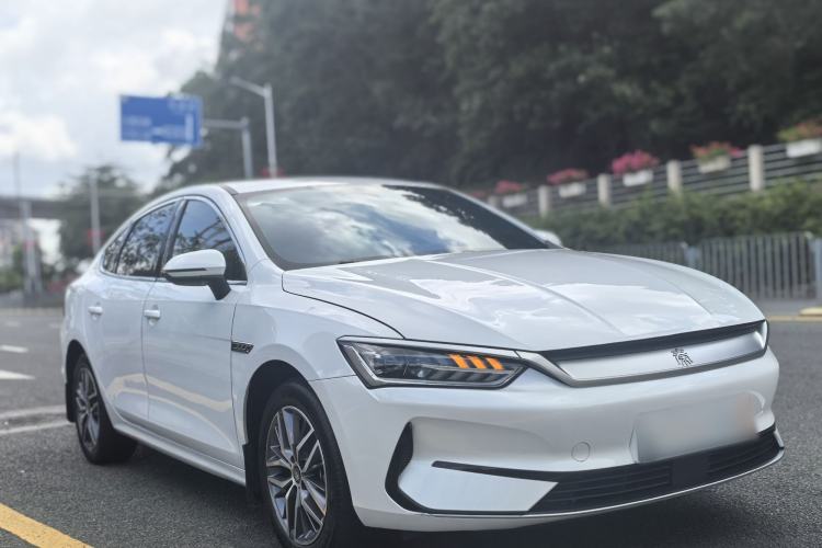 Used BYD Qin PLUS 2024 Honor Edition EV 510KM Leading Model Exterior 2