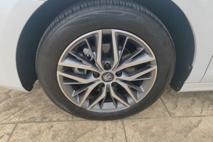 Used BYD Qin PLUS 2024 Honor Edition EV 420KM Beyond Model Exterior 2