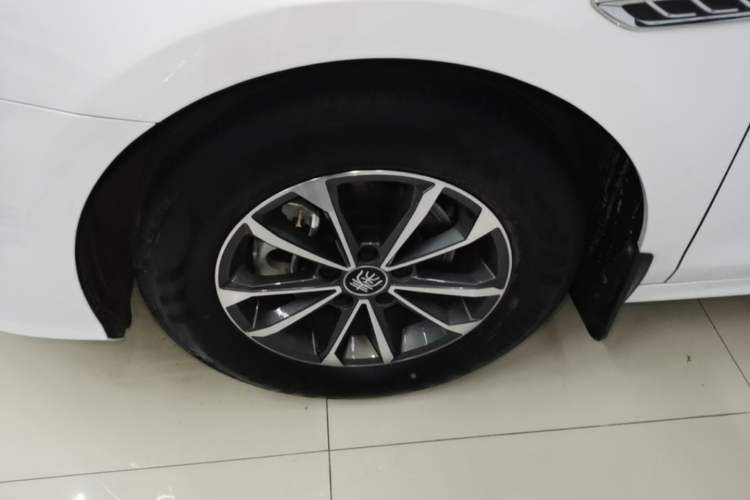Used BYD Qin PLUS 2024 HONOR Edition DM-i 55KM Leading Model Exterior 4