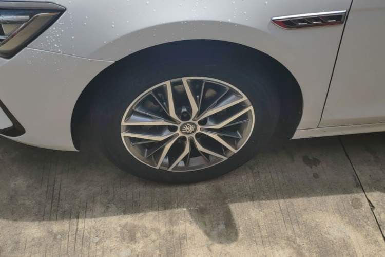 Used BYD Qin PLUS 2024 Honor Edition EV 420KM Beyond Model Exterior 4