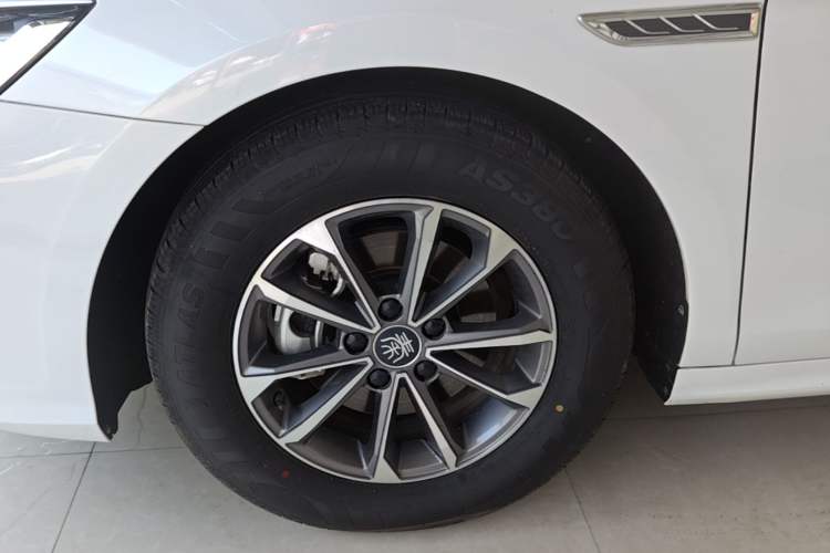 Used BYD Qin PLUS 2024 HONOR Edition DM-i 55KM Leading Model Exterior 4