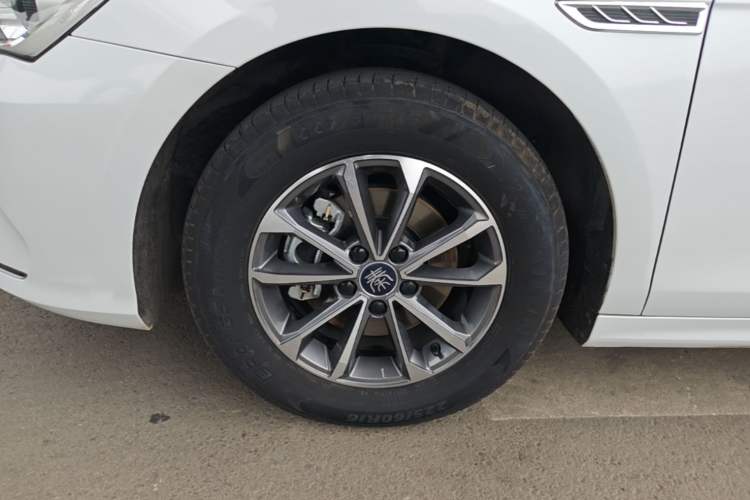 Used BYD Qin PLUS 2024 HONOR Edition DM-i 55KM Leading Model Exterior 4