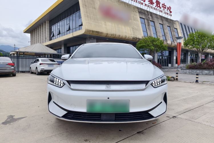 Used BYD Qin PLUS 2024 Honor Edition EV 420KM Beyond Model Exterior 4
