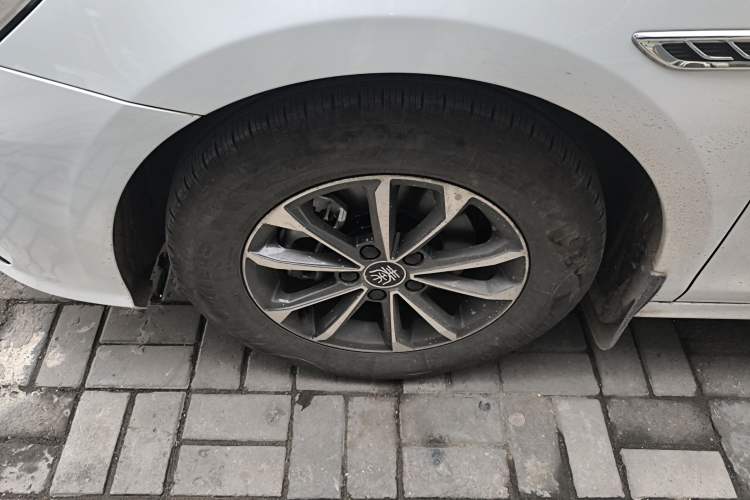 Used BYD Qin PLUS 2024 HONOR Edition DM-i 55KM Beyond Model Exterior 4