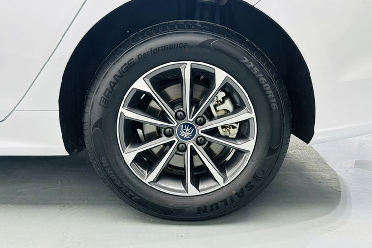 Used BYD Qin PLUS 2024 HONOR Edition DM-i 55KM Leading Model Exterior 4
