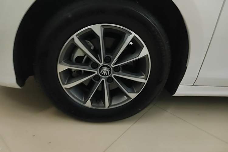 Used BYD Qin PLUS 2024 HONOR Edition DM-i 55KM Leading Model Exterior 4