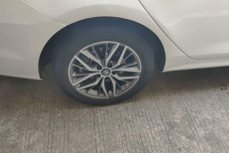 Used BYD Qin PLUS 2024 Honor Edition EV 420KM Beyond Model Exterior 5