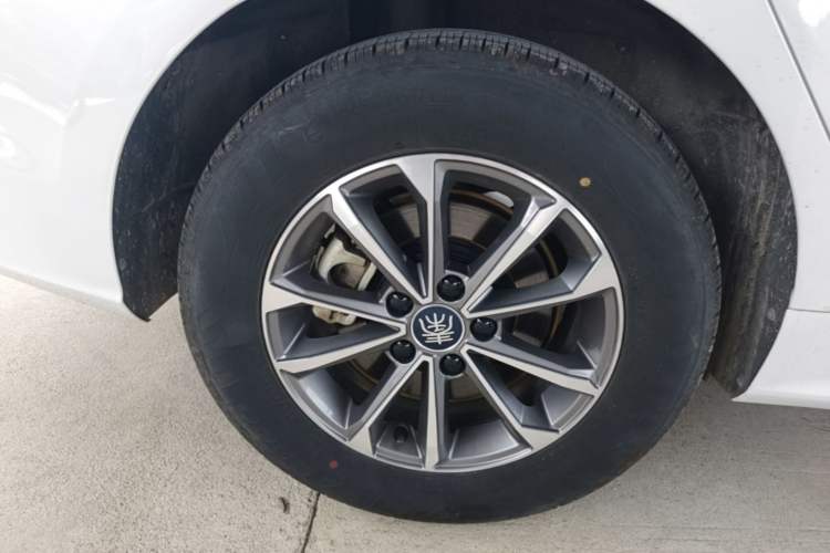 Used BYD Qin PLUS 2024 HONOR Edition DM-i 55KM Leading Model Exterior 5