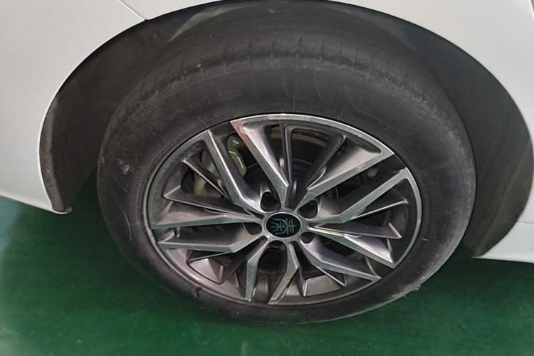 Used BYD Qin PLUS 2024 Honor Edition EV 510KM Leading Model Exterior 5