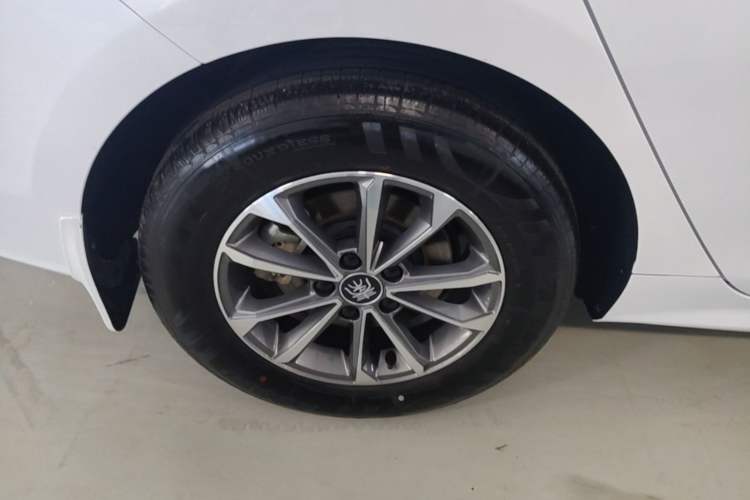 Used BYD Qin PLUS 2024 HONOR Edition DM-i 55KM Leading Model Exterior 5