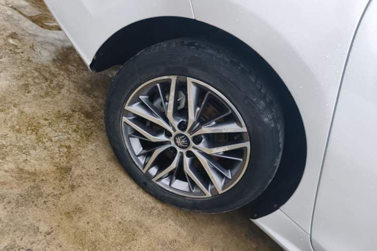 Used BYD Qin PLUS 2024 Honor Edition EV 510KM Beyond Model Exterior 5
