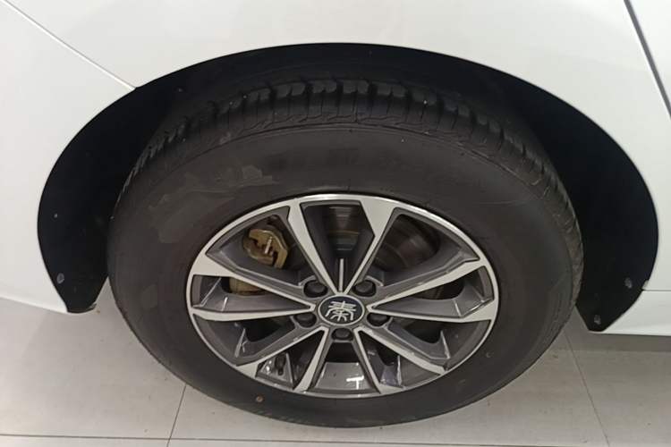 Used BYD Qin PLUS 2024 HONOR Edition DM-i 55KM Beyond Model Exterior 5