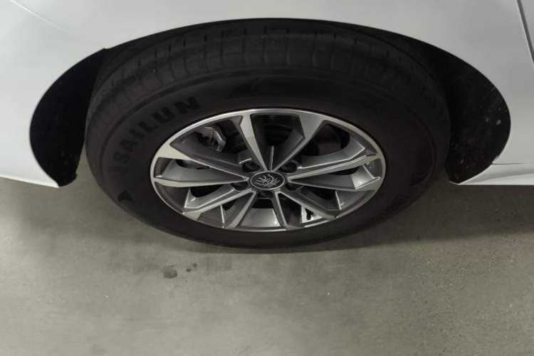 Used BYD Qin PLUS 2024 HONOR Edition DM-i 55KM Leading Model Exterior 5