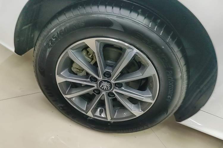 Used BYD Qin PLUS 2024 HONOR Edition DM-i 55KM Leading Model Exterior 5