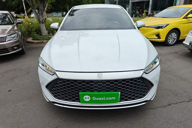 Used BYD Qin PLUS 2024 HONOR Edition DM-i 55KM Beyond Model Front