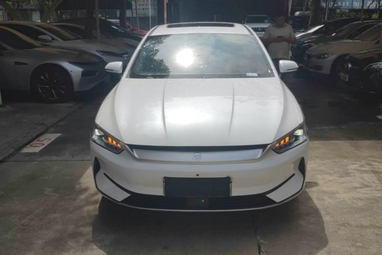 Used BYD Qin PLUS 2024 Honor Edition EV 420KM Beyond Model Front