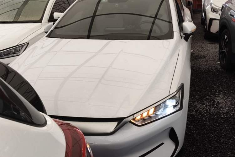 Used BYD Qin PLUS 2024 Honor Edition EV 510KM Leading Model Front