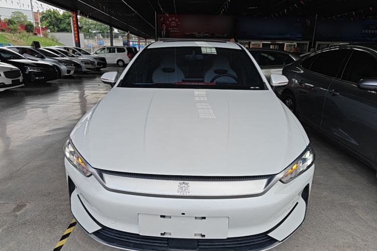 Used BYD Qin PLUS 2024 Honor Edition EV 420KM Beyond Model Front