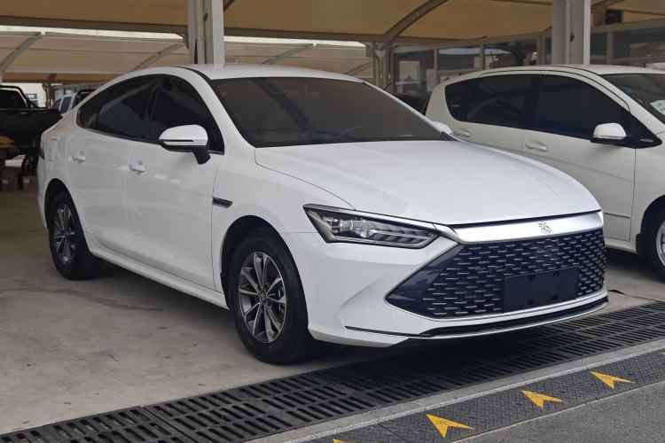 Used BYD Qin PLUS 2024 HONOR Edition DM-i 55KM Leading Model Front Right 45 Deg