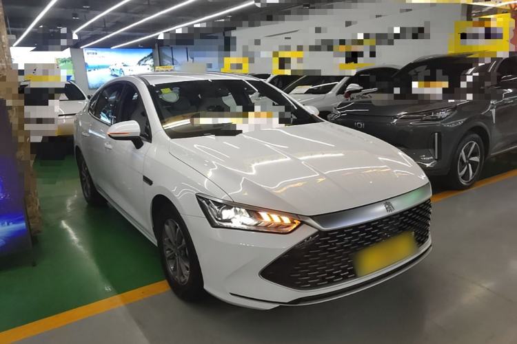 Used BYD Qin PLUS 2024 HONOR Edition DM-i 55KM Leading Model Front Right 45 Deg