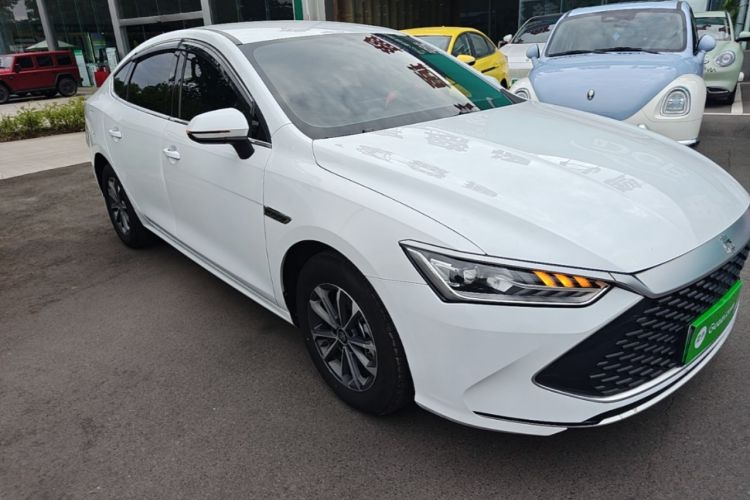Used BYD Qin PLUS 2024 HONOR Edition DM-i 55KM Beyond Model Front Right 45 Deg