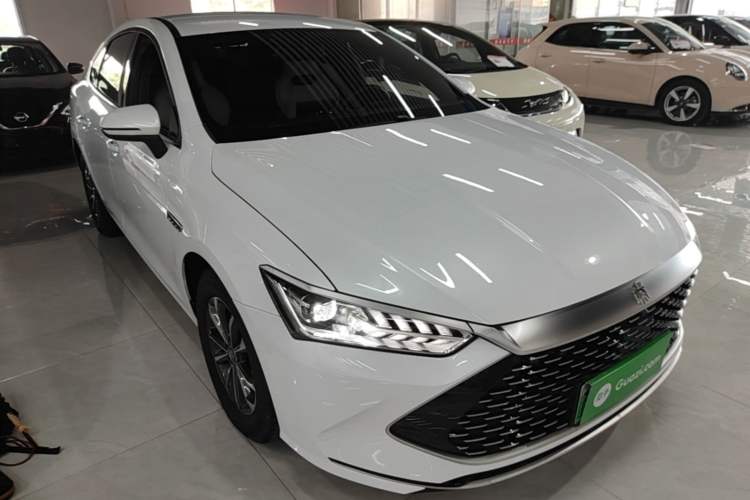 Used BYD Qin PLUS 2024 HONOR Edition DM-i 55KM Leading Model Front Right 45 Deg