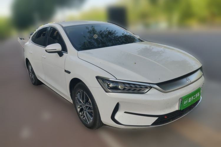 Used BYD Qin PLUS 2024 Honor Edition EV 420KM Leading Model Front Right 45 Deg