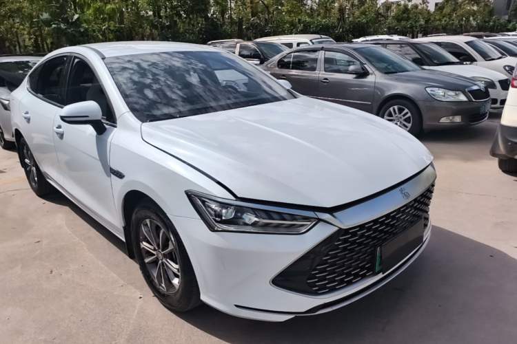 Used BYD Qin PLUS 2024 HONOR Edition DM-i 55KM Leading Model Front Right 45 Deg