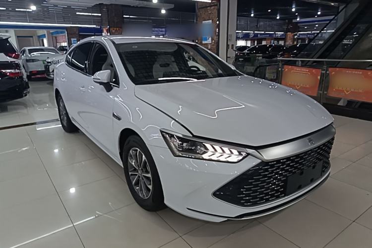 Used BYD Qin PLUS 2024 HONOR Edition DM-i 55KM Leading Model Front Right 45 Deg