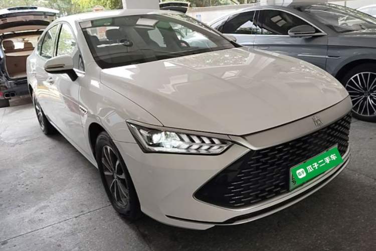 Used BYD Qin PLUS 2024 HONOR Edition DM-i 55KM Leading Model Front Right 45 Deg
