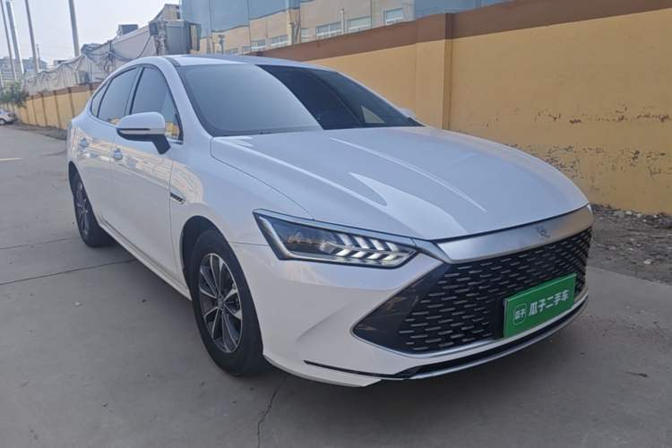 Used BYD Qin PLUS 2024 HONOR Edition DM-i 55KM Leading Model Front Right 45 Deg