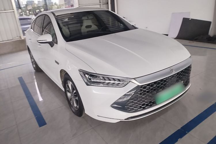 Used BYD Qin PLUS 2024 HONOR Edition DM-i 55KM Leading Model Front Right 45 Deg