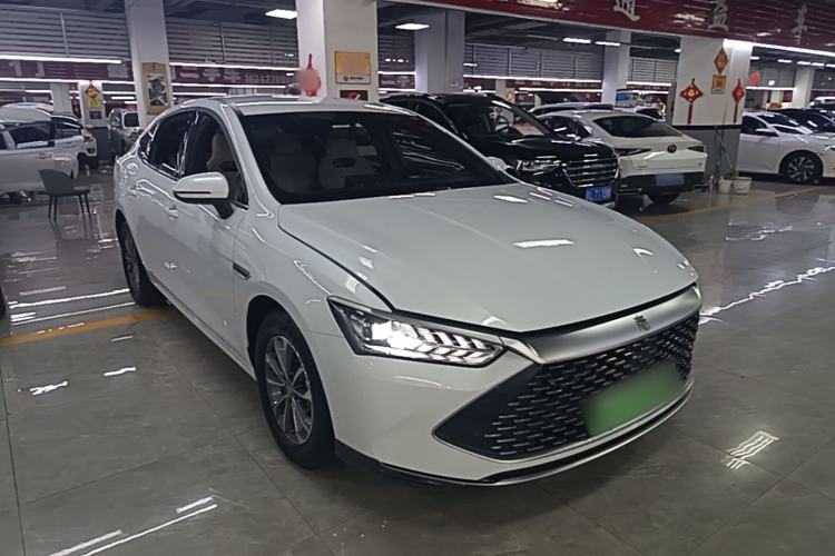 Used BYD Qin PLUS 2024 HONOR Edition DM-i 55KM Leading Model Front Right 45 Deg